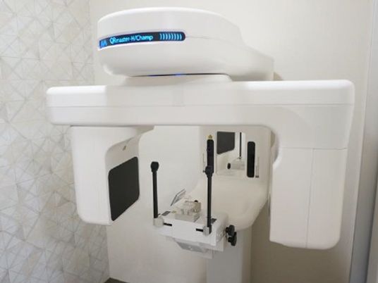 歯科用機器のある室内  