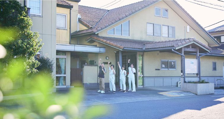 広々とした建物の外観