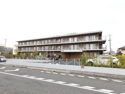 多階層の建物外観