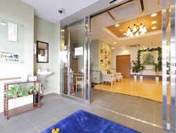 エントランスの明るい空間