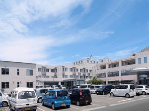 病院併設の外観  
