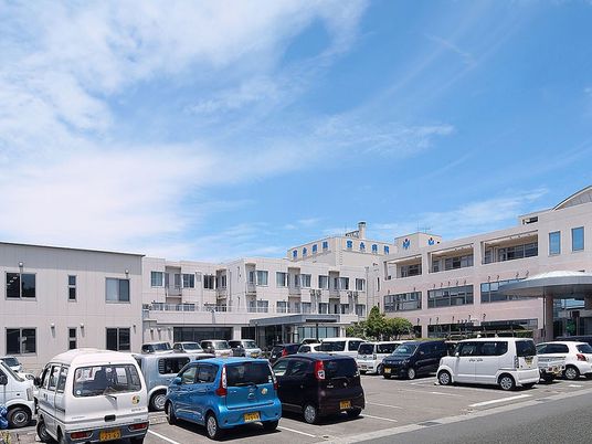 病院併設の外観  