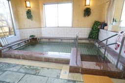 明るい浴室の一角
