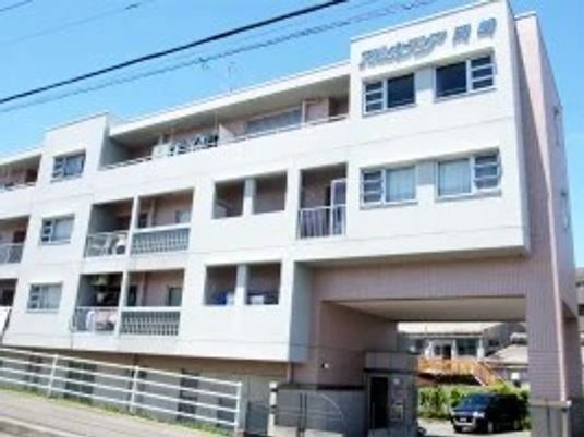 明るい外観の建物  