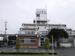 病院の外観  