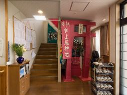 和風のエントランス風景