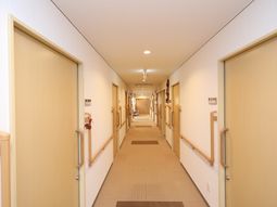 清潔感ある廊下の風景