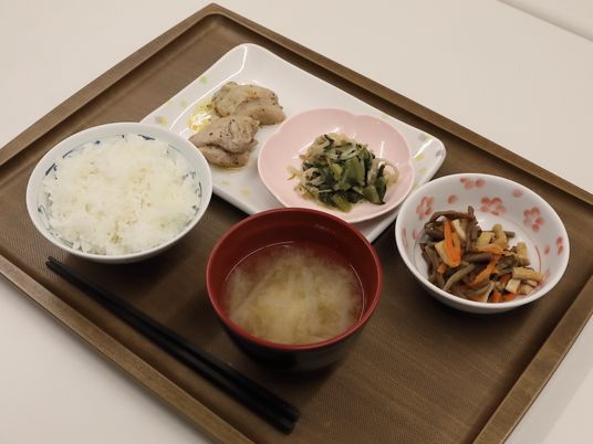 バランスの取れた食事セット