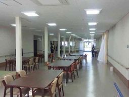 広々としたダイニングスペース