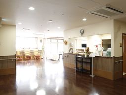 明るく広々リビング空間