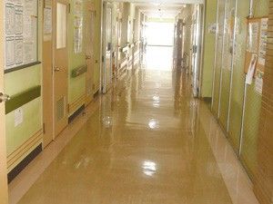 明るい廊下  