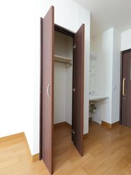 きれいな居室のクローゼット