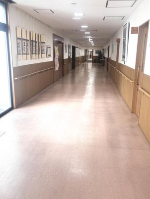 長い廊下