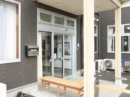 清潔感のあるエントランス