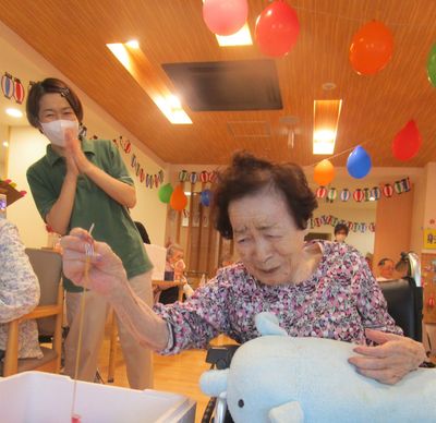 楽しむ人々の集まり