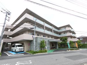 モダンな建物の外観