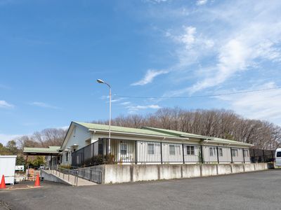 存在感ある建物の外観