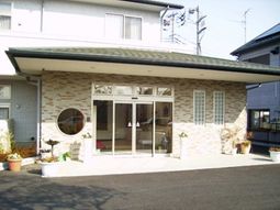 和風デザインのエントランス