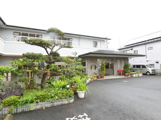 暖かみのあるエントランス