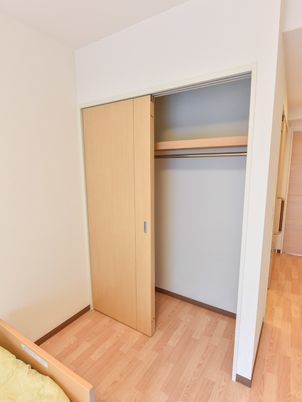 木製クローゼットの居室