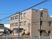 3階建ての建物外観  