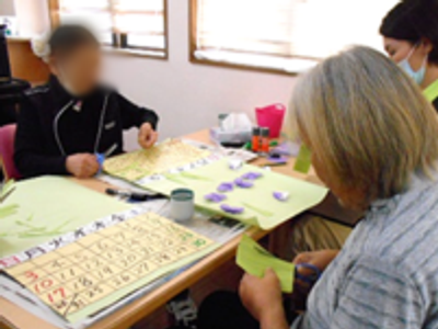 日差しの入る作業室
