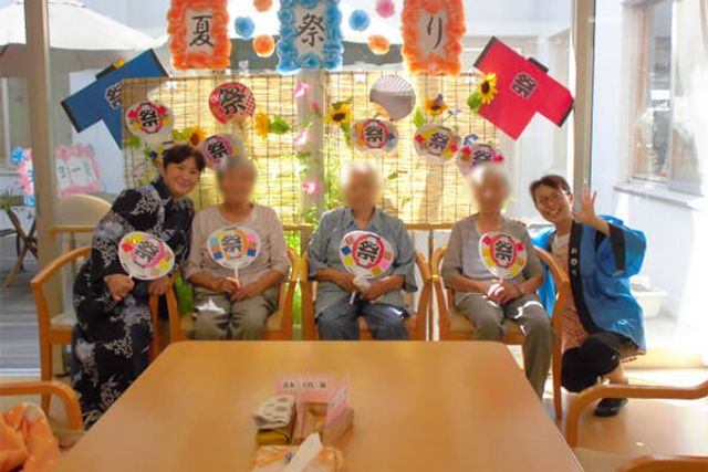 和やかな集まりの様子