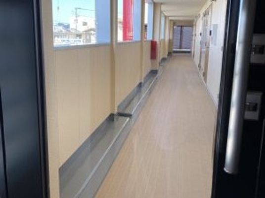 明るい廊下  