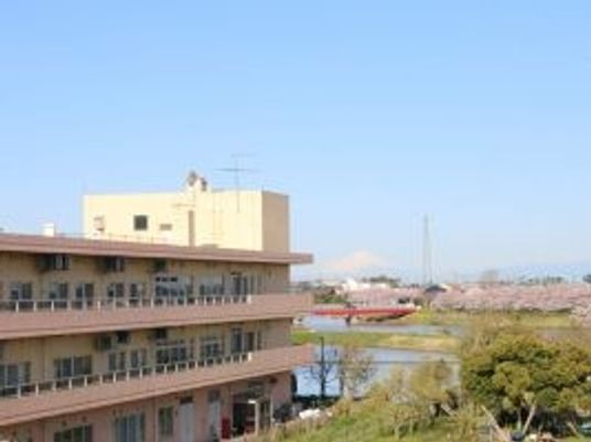 外観の建物と景色  