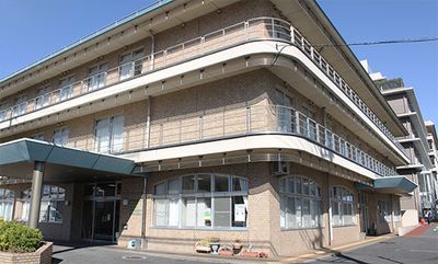 レンガ造りの外観