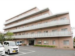 多階層の建物外観