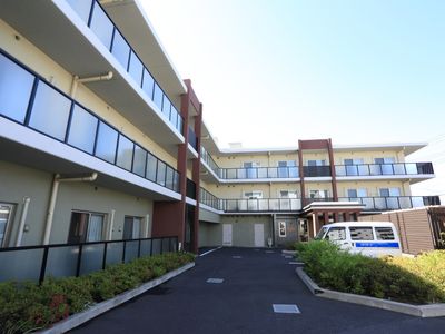 多階層のモダンな外観
