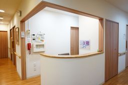 木目調のフロントカウンター