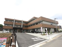 現代的な外観の建物