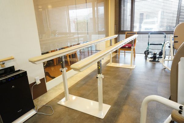 手すり付き歩行練習スペース