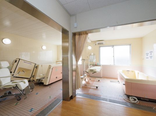 清潔感のある入浴設備