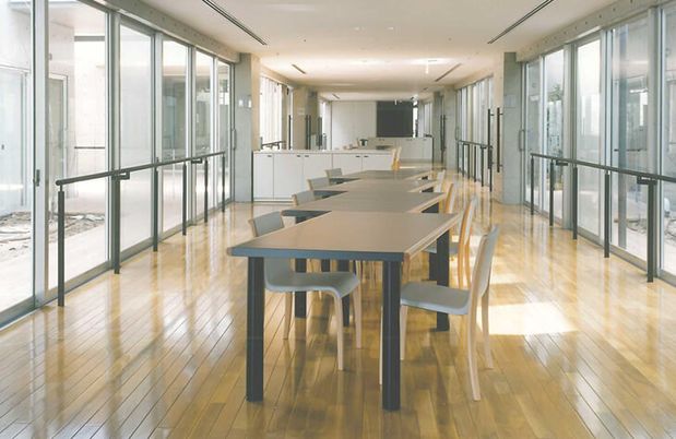 自然光あふれるリビング