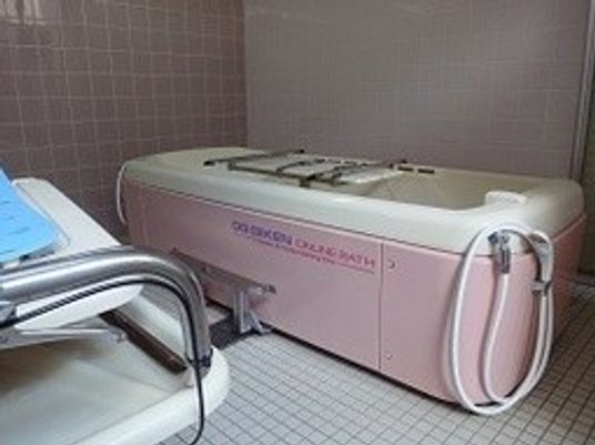 浴室の機械浴槽  