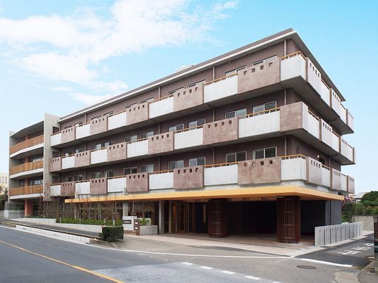 外観の建物全景  