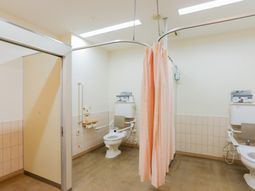 清潔なトイレ設備