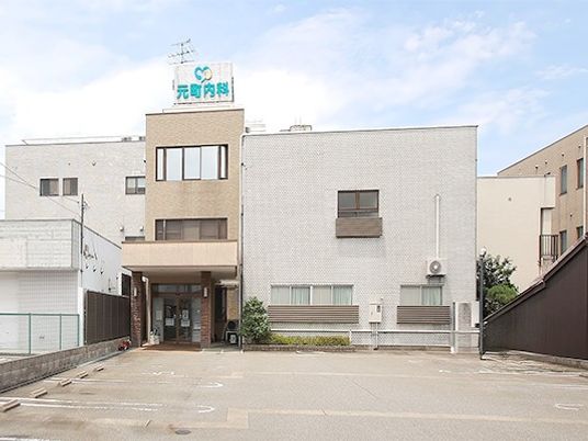 建物正面の外観  