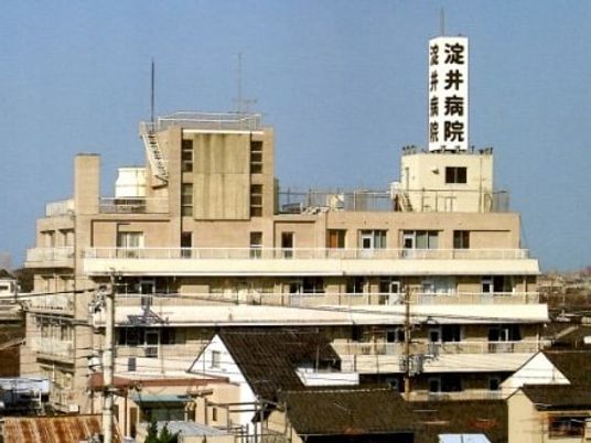 病院の建物外観  