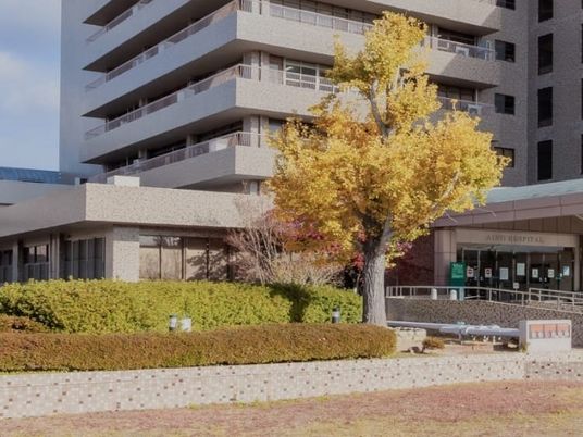 建物正面の外観  