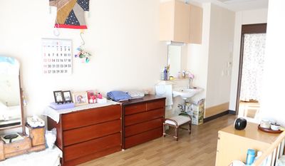 明るい個室の様子