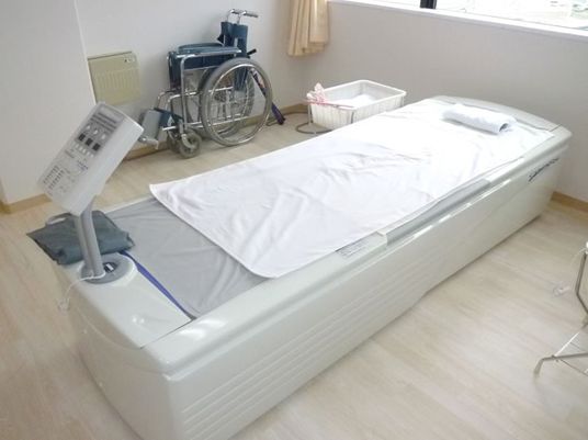介護用ベッドの居室  