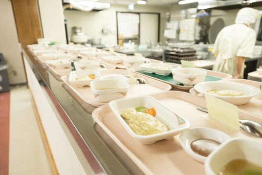 食事の準備のあるキッチン