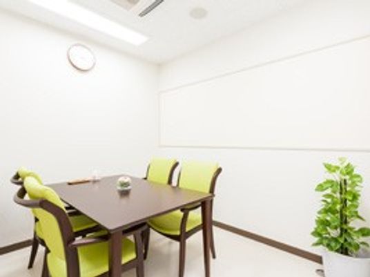 明るい会議室