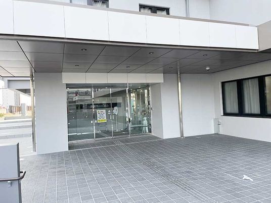 明るいエントランス  