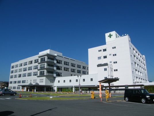 大きな建物外観  