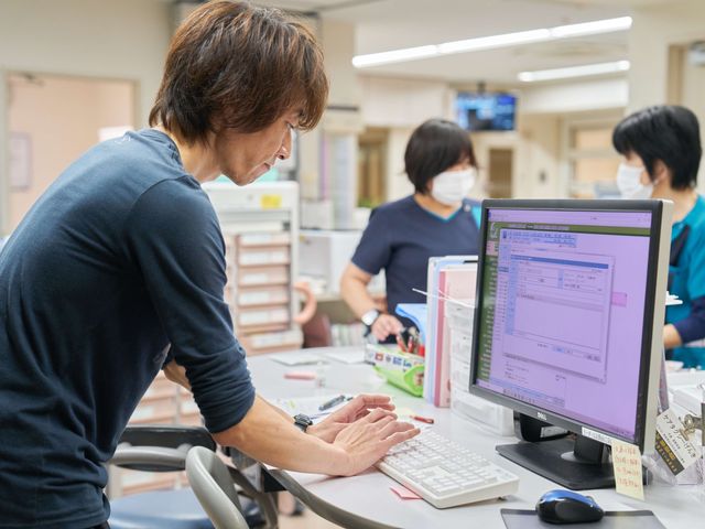 スタッフが確認する受付  